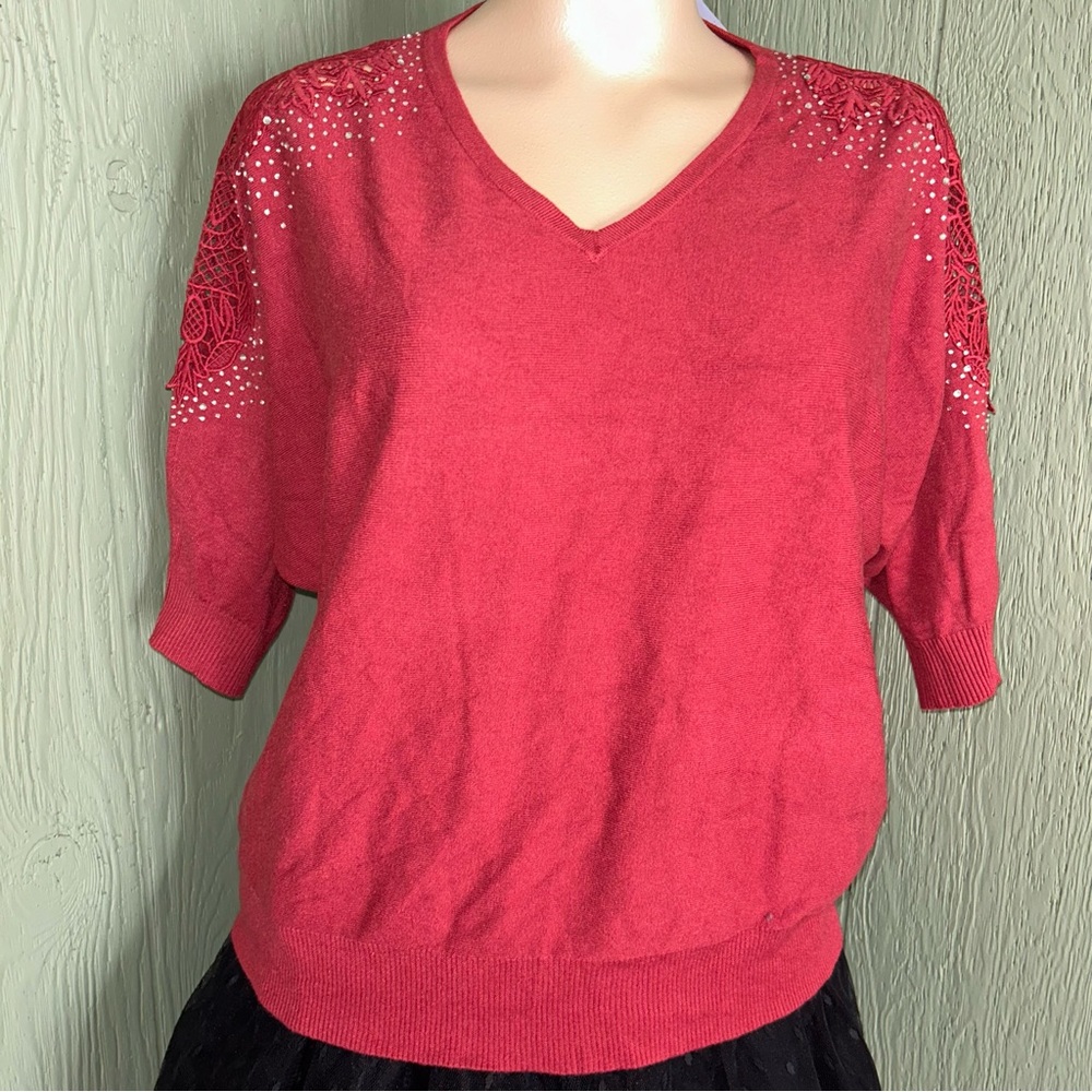 NWT LIV MILANO red shirt with lace women’s medium